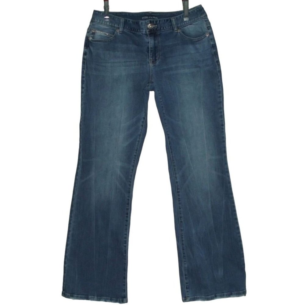 Maurices Flare Leg Jeans 9/10 x 32" embellished flap pockets-distressed hems